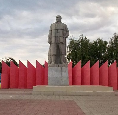 ⭐️Памятник Ленина в Лисичанске: от оккупации – к освобождению