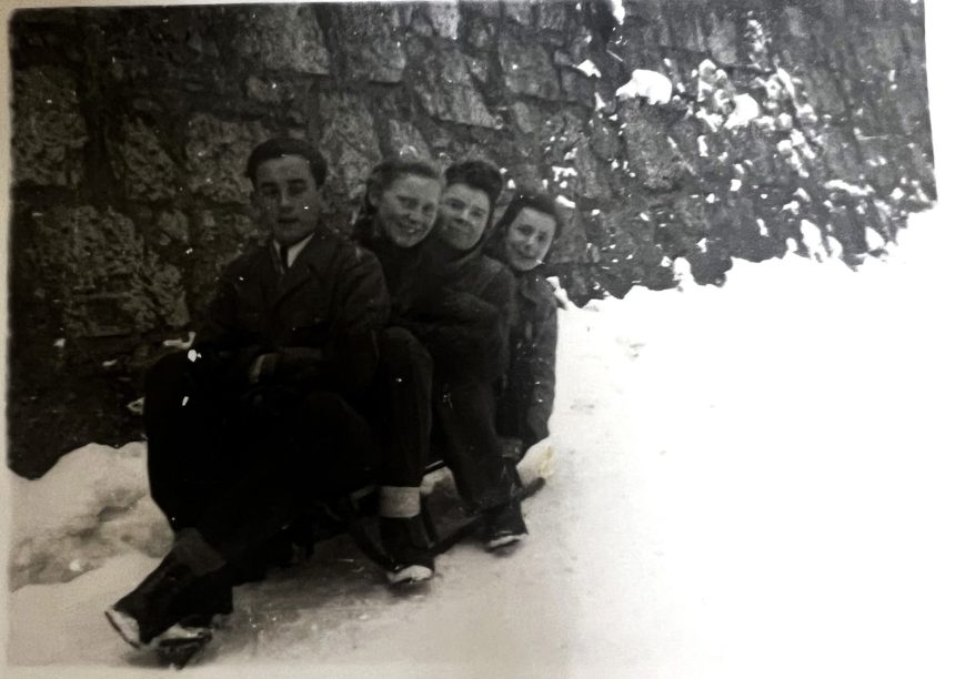 RpLNbm72Dxw Дети Бандеры-1947