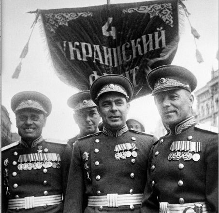 c05ecac33a0ea60658fd918ccff69c912b4aa091 10 ноября 1982 года – граница между счастьем “застоя” и несчастьем бурления