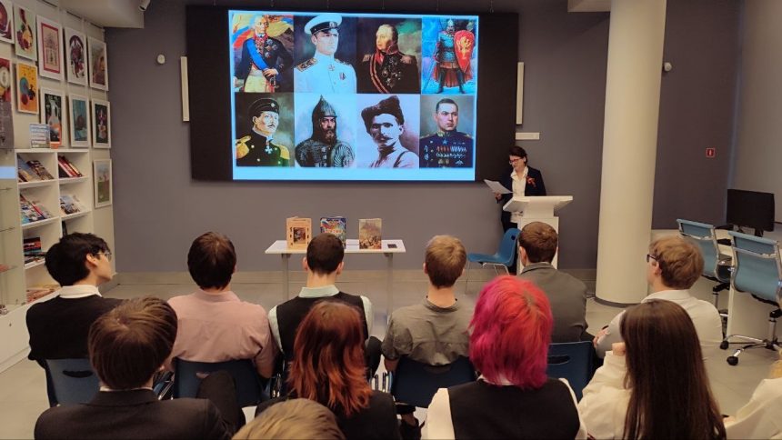 В Петербурге детям в пример ставят «подвиг» венного преступника и несуществующих «героев» в Донбассе