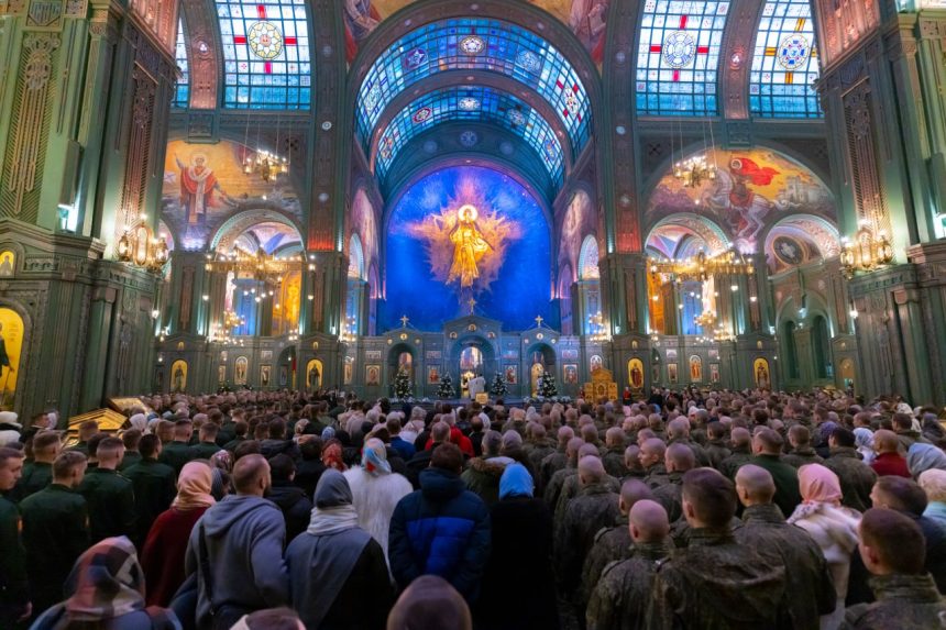 ☦️ В Главном храме ВС РФ в Подмосковье состоялось праздничное рождественское богослужение