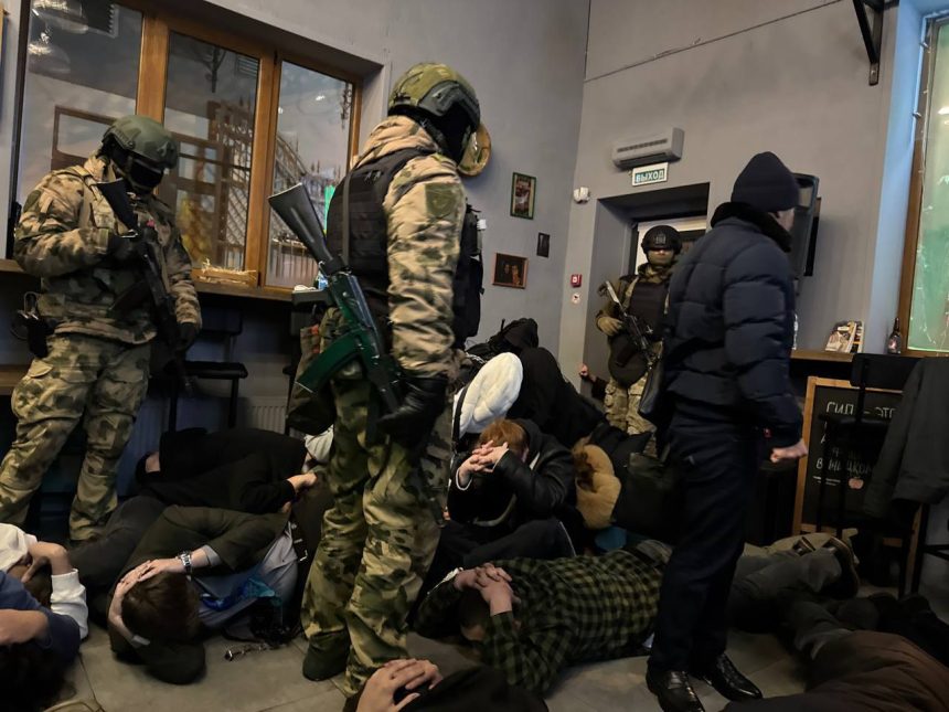 ФСБ пресекло проведение сборища нацболов* на юге России